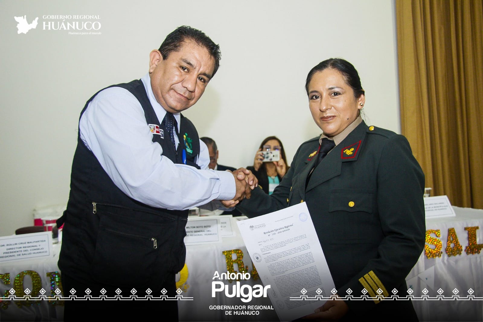 Juramento al nuevo presidente del Consejo Regional de Salud y equipo de trabajo