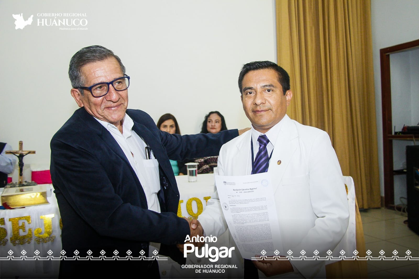 Juramento al nuevo presidente del Consejo Regional de Salud y equipo de trabajo