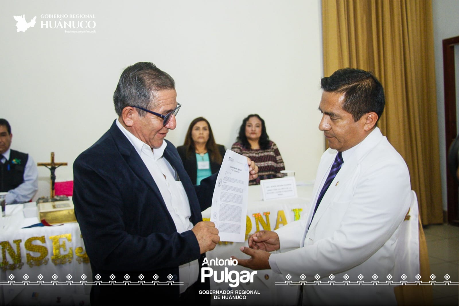 Juramento al nuevo presidente del Consejo Regional de Salud y equipo de trabajo