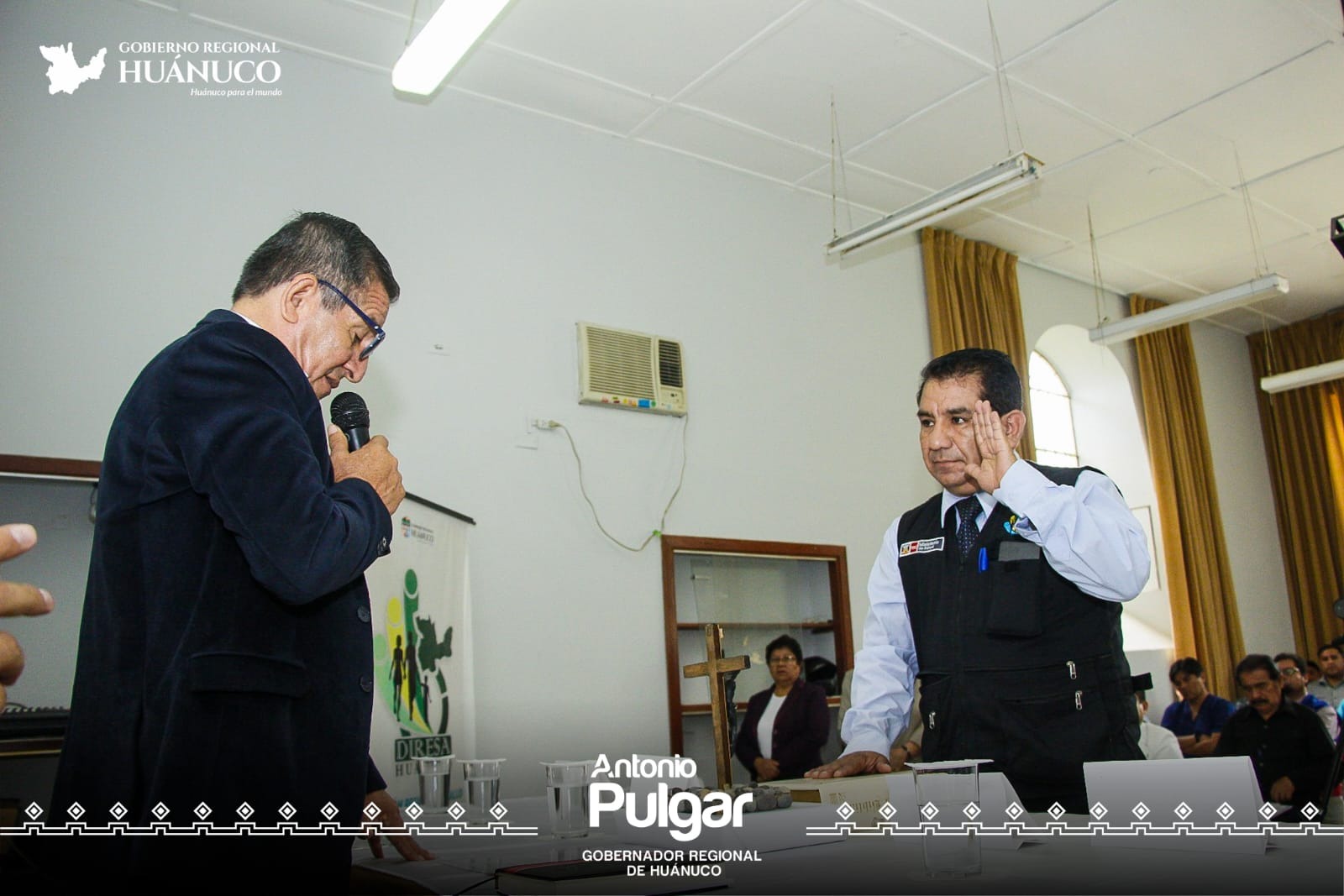 Juramento al nuevo presidente del Consejo Regional de Salud y equipo de trabajo