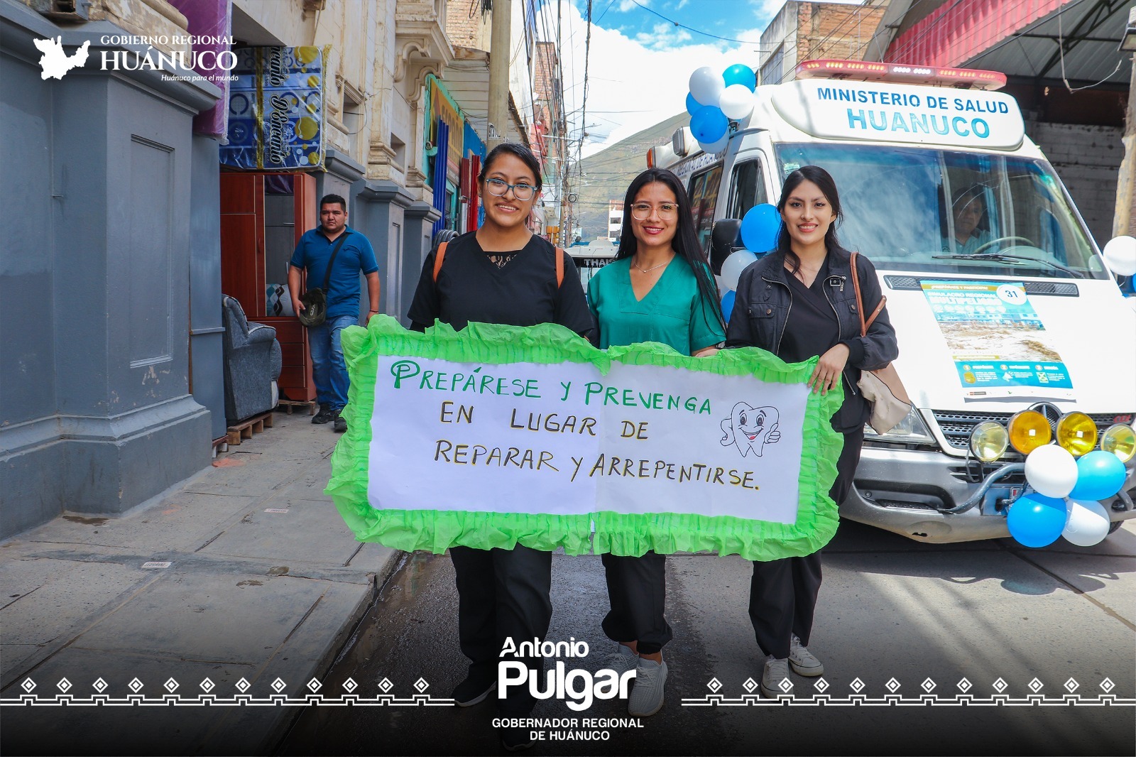Las diferentes delegaciones recorrieron las principales calles de Huánuco, exhortando a la ciudadanía a participar en el ejercicio.