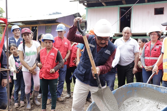 Agua y Saneamiento para el caserío Valle Hermoso 