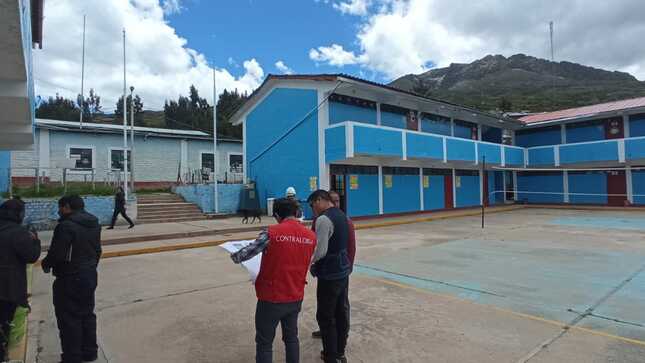 Contraloría alerta deficiencias técnicas en rehabilitación de colegio en Oyón 