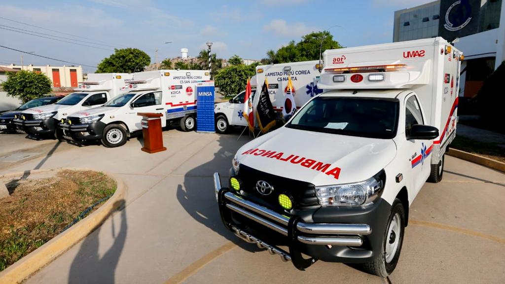 Minsa y Koica entregan cinco ambulancias rurales y urbanas a región Loreto