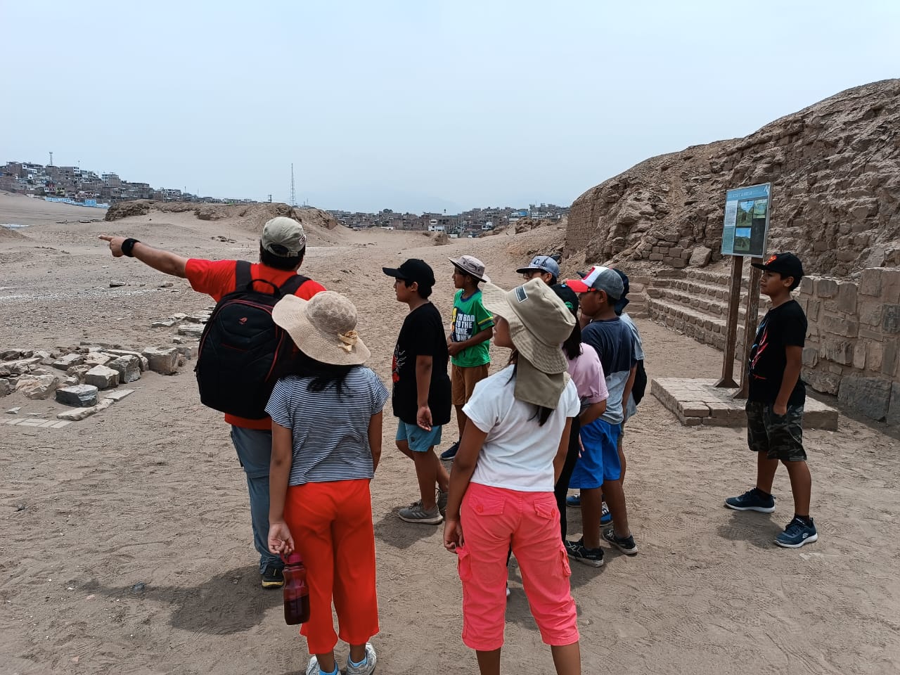 El Museo Pachacamac del Ministerio de Cultura, realizará este domingo 2 de abril a las 10:00 a.m., una visita guiada gratuita a las personas con autismo y sus familias