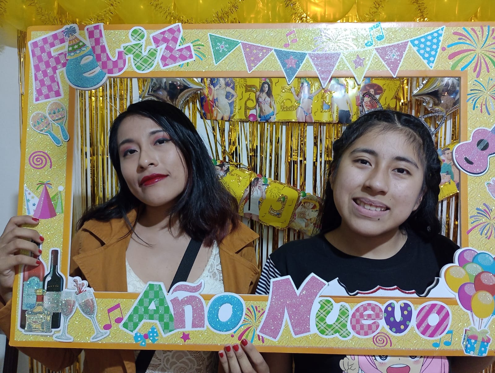 Claudia Barrionuevo, talento de Beca , y su hermana.