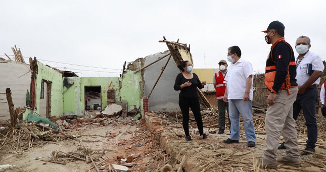 El contralor general, Nelson Shack Yalta, prosigue esta semana sus labores de inspección en la zona norte del país. En esta oportunidad liderará una jornada de supervisión en Piura y Tumbes, dos de las regiones más afectadas por las fuertes lluvias y huaicos, para verificar la atención a los damnificados por la emergencia y el estado de las obras destinadas a mitigar los efectos de los desastres naturales.