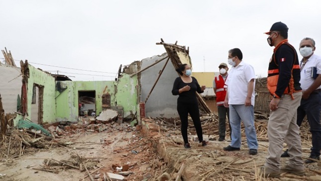 El contralor general, Nelson Shack Yalta, prosigue esta semana sus labores de inspección en la zona norte del país. En esta oportunidad liderará una jornada de supervisión en Piura y Tumbes, dos de las regiones más afectadas por las fuertes lluvias y huaicos, para verificar la atención a los damnificados por la emergencia y el estado de las obras destinadas a mitigar los efectos de los desastres naturales.