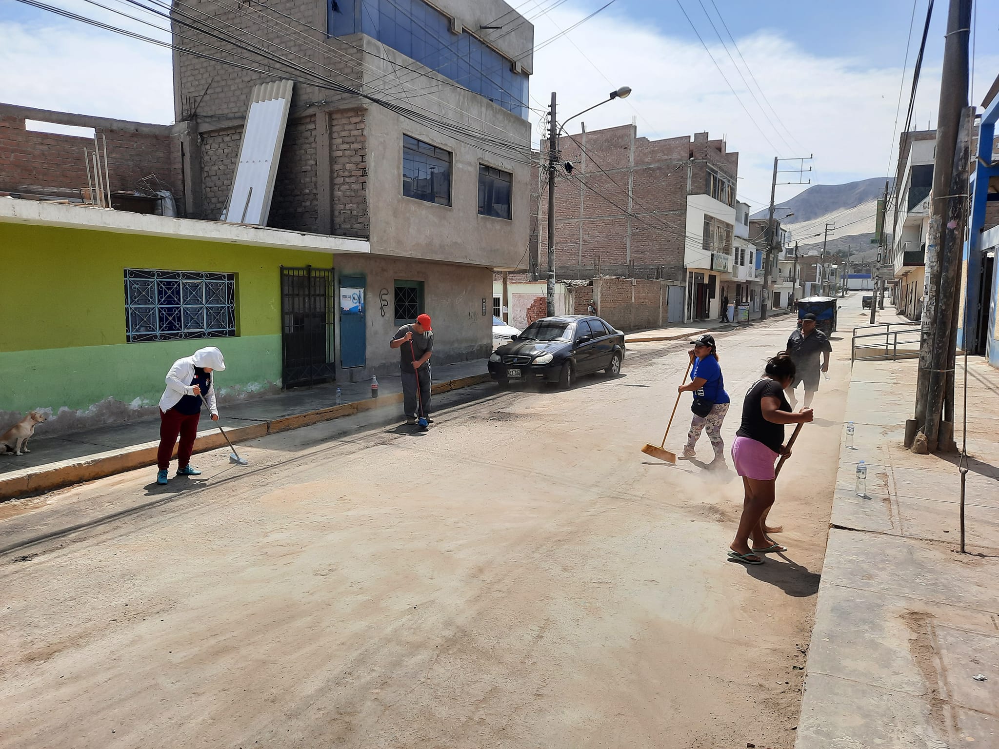 Foto de los funcionarios en la segunda campaña de limpieza 2
