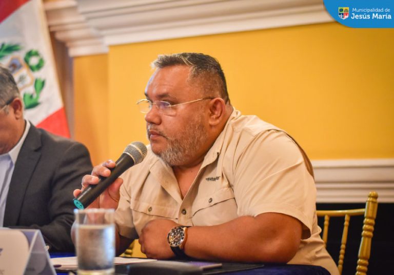 El alcalde junto a sus regidores tomaron importantes decisiones para continuar con el desarrollo del distrito.