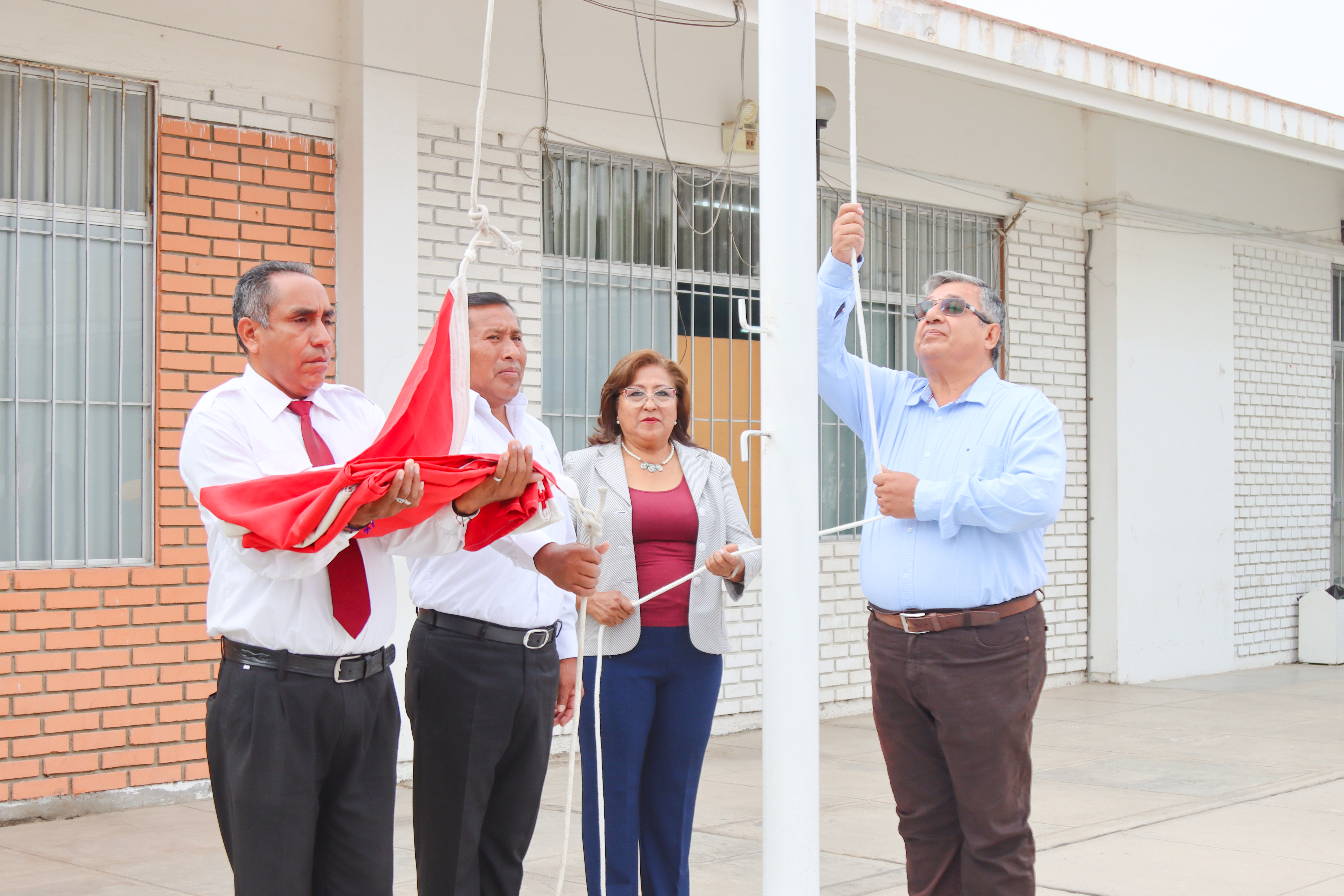 GRT realiza ceremonia de lunes cívico