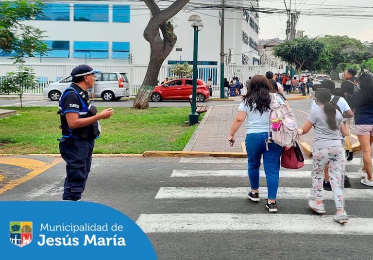 Campaña Integral En Jesús María seguimos cuidando a nuestros niños y jóvenes que asisten a los diferentes colegios de nuestro distrito.