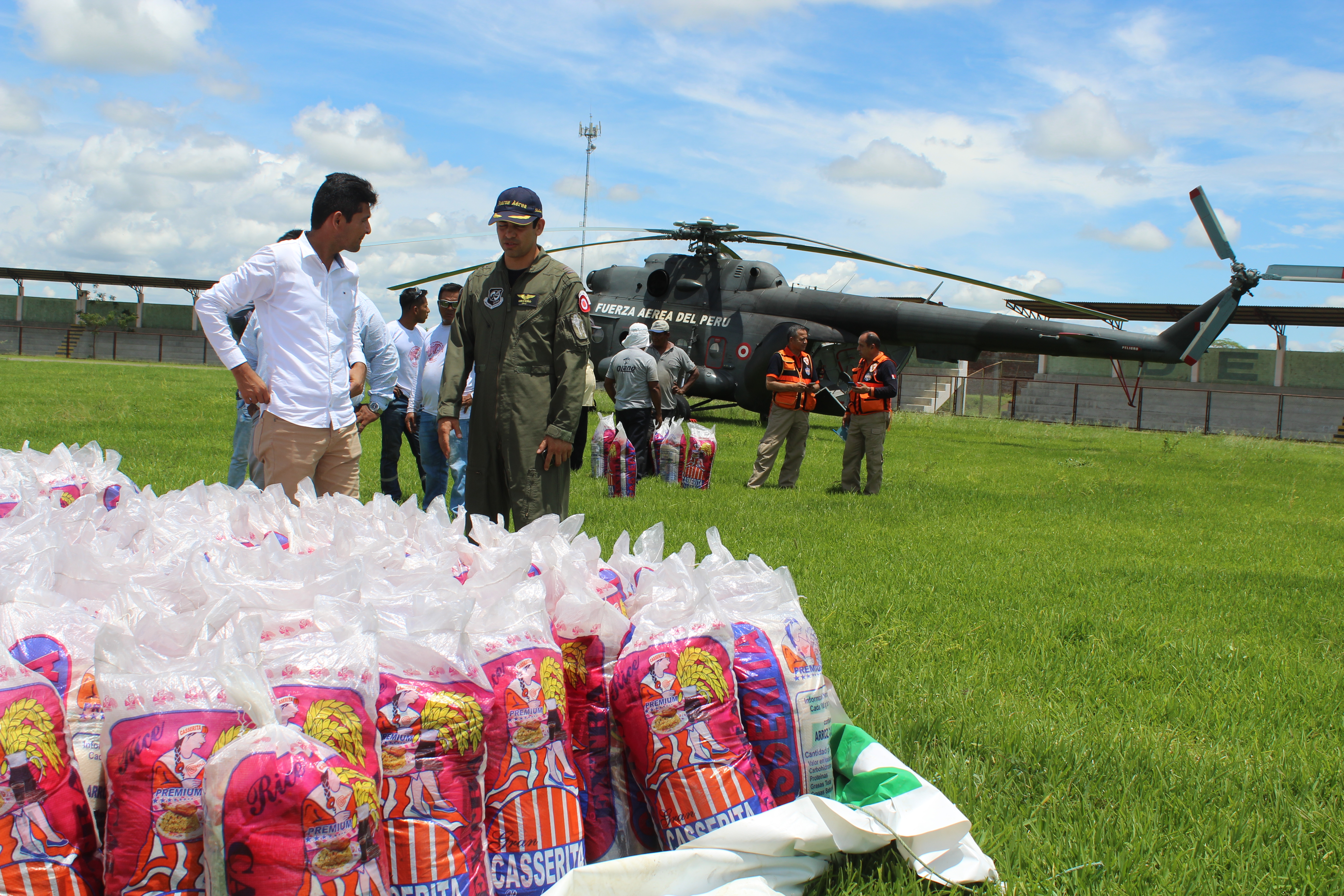Municipalidad de Lancones, realizó traslado de alimentos con destino a caseríos aislados por las intensas lluvias.
