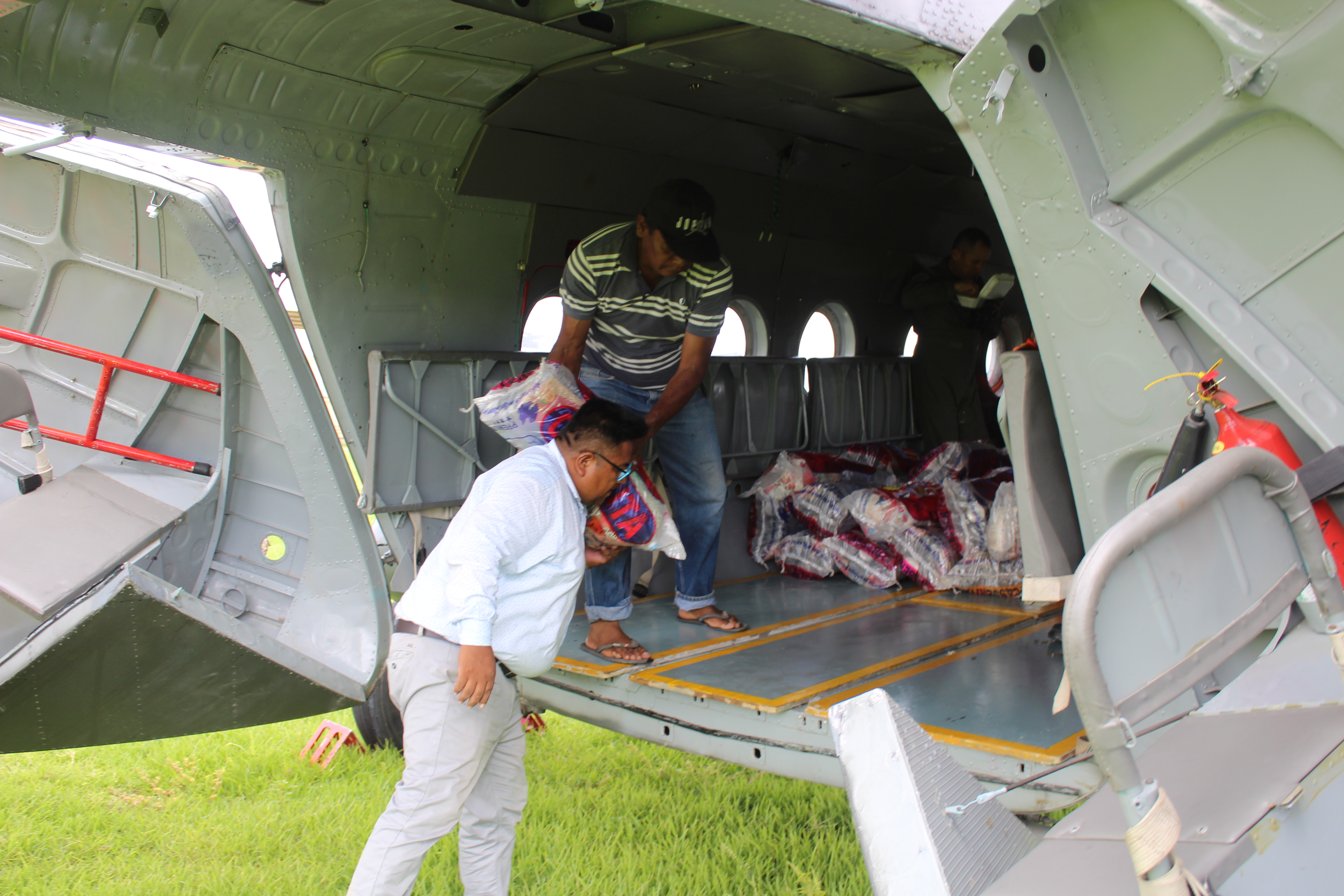 Municipalidad de Lancones, realizó traslado de alimentos con destino a caseríos aislados por las intensas lluvias.