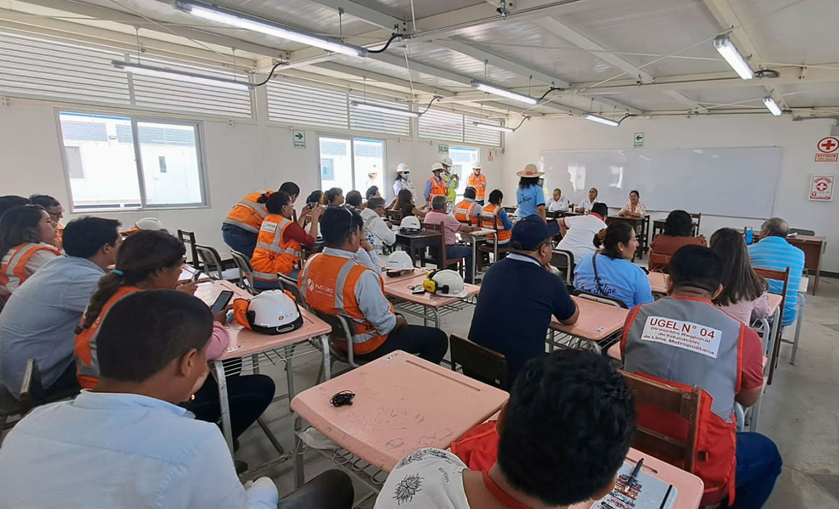 ¡Importante hito alcanzado! Escuelas Bicentenario entregó escuela temporal a la comunidad educativa de la IE San Felipe en Comas