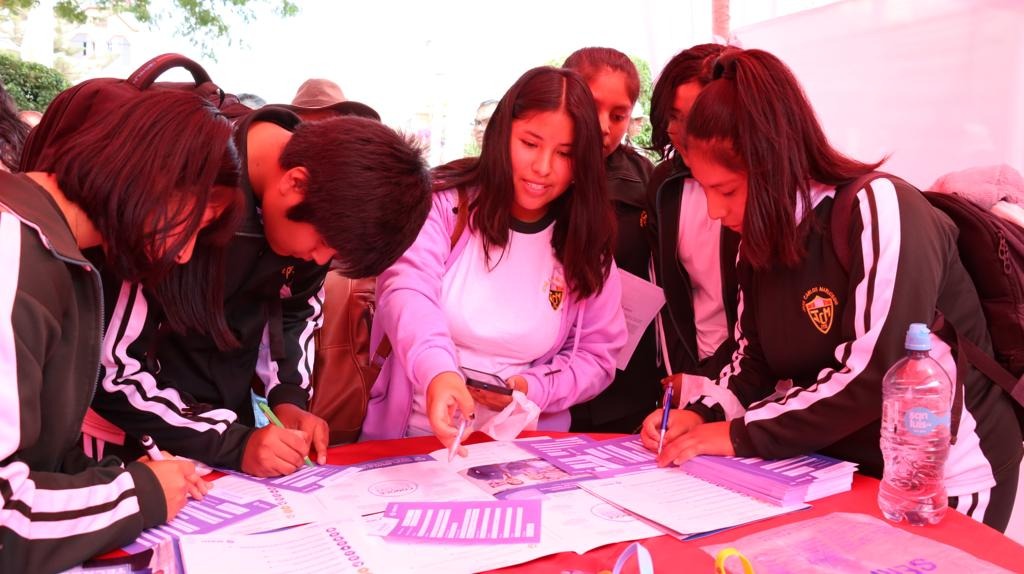 ministro Alfonso Adrianzén inaugura Feria del Empleo en la provincia de Jorge Basadre