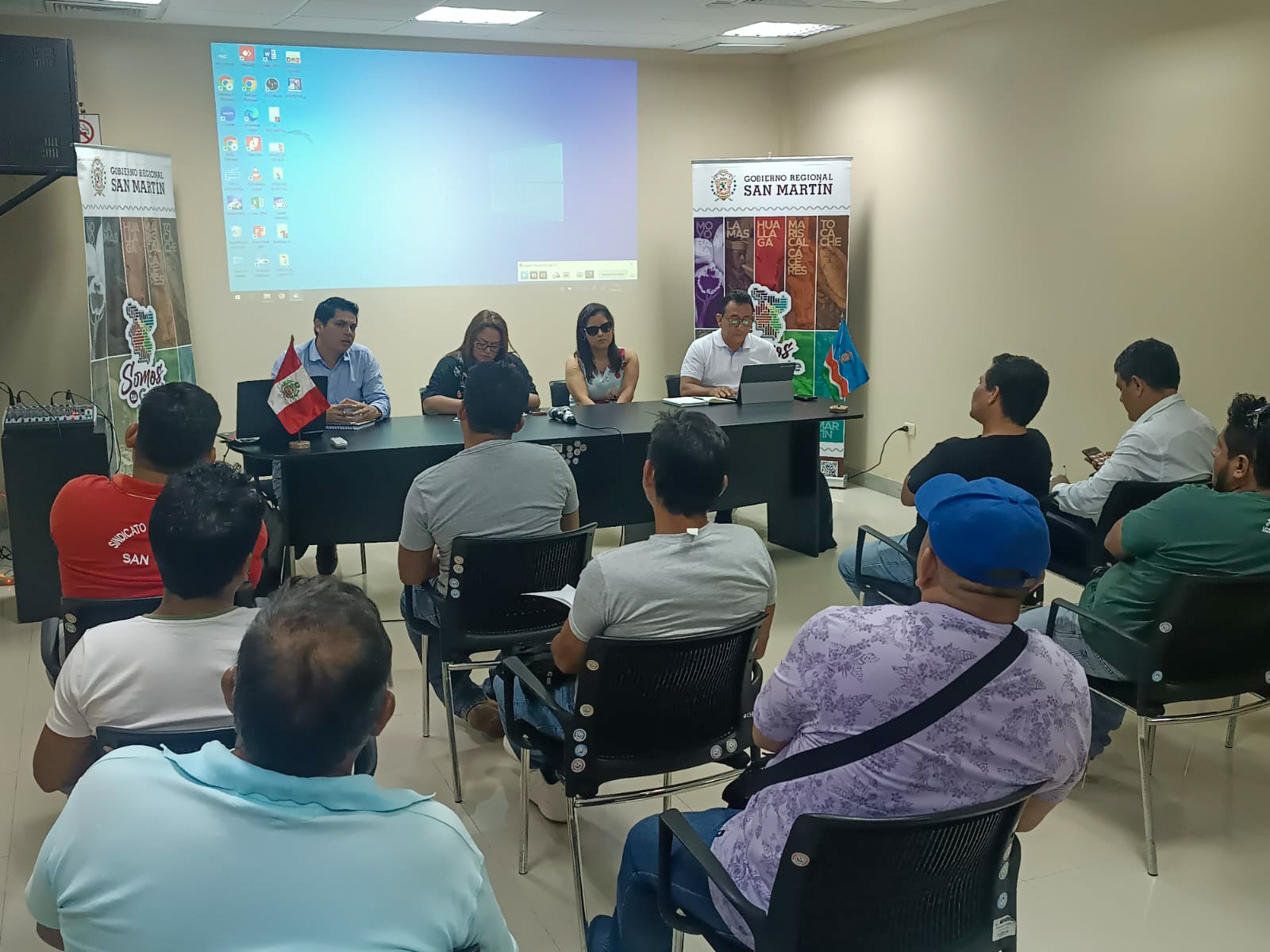 Reunión con sindicato de trabajadores
