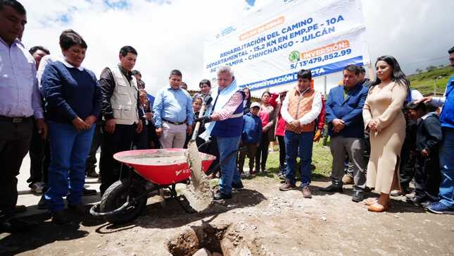 Reinicia construcción de carretera Agallpampa – Julcán a base de pavimento rígido