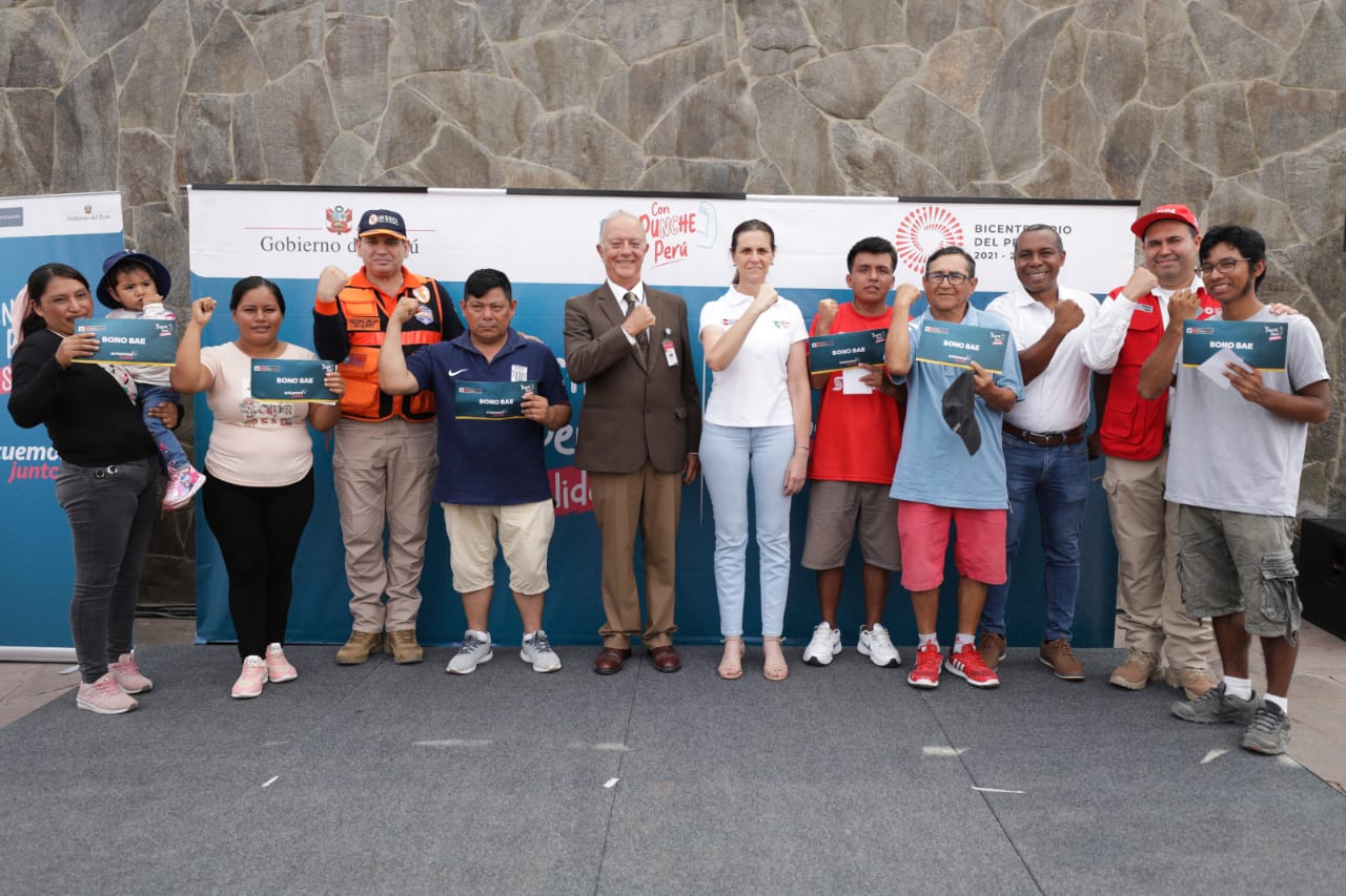 Ministerio de Vivienda supervisó entrega de primeros bonos de arrendamiento por emergencia a damnificados de Cieneguilla