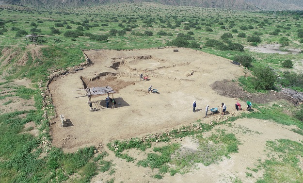 En Pampa Grande se realiza relleno de unidad de excavación con material propio en Pampa Grande - UE005 Naylamp