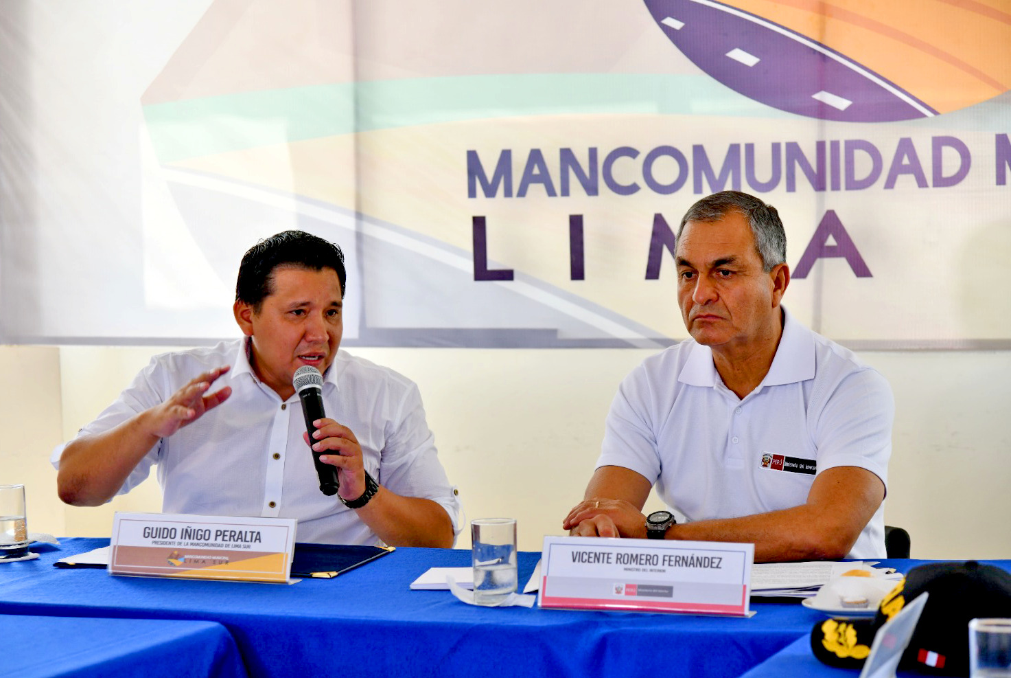 Ministro del Interior visitó la moderna Central de Monitoreo y Videovigilancia de Villa El Salvador.