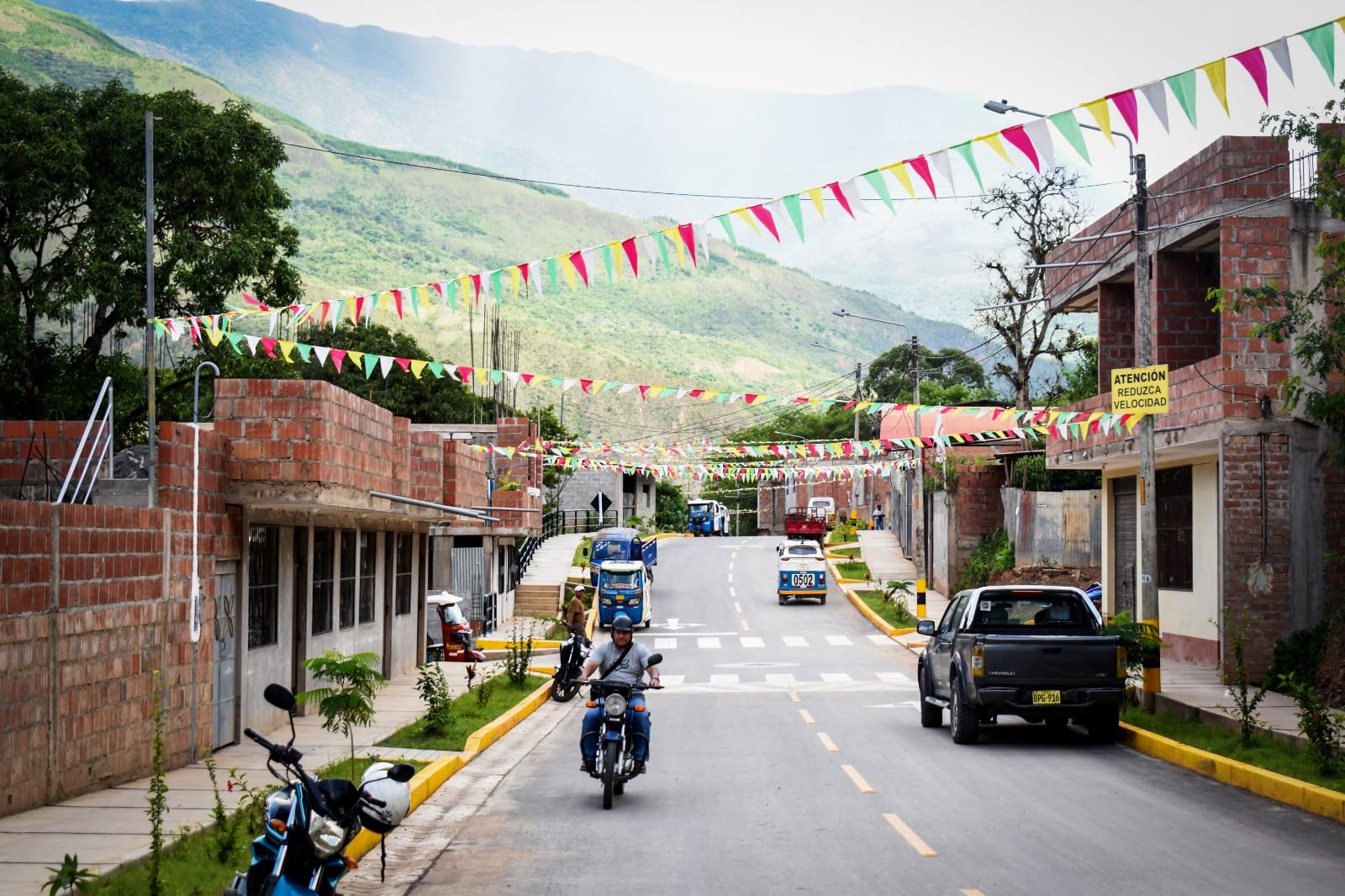 Inauguran asfaltado de vía principal de Macamango