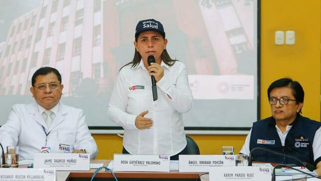 Ministra Gutiérrez: “Tomaremos las acciones correctivas contra el personal de salud que no esté al servicio de sus pacientes” 