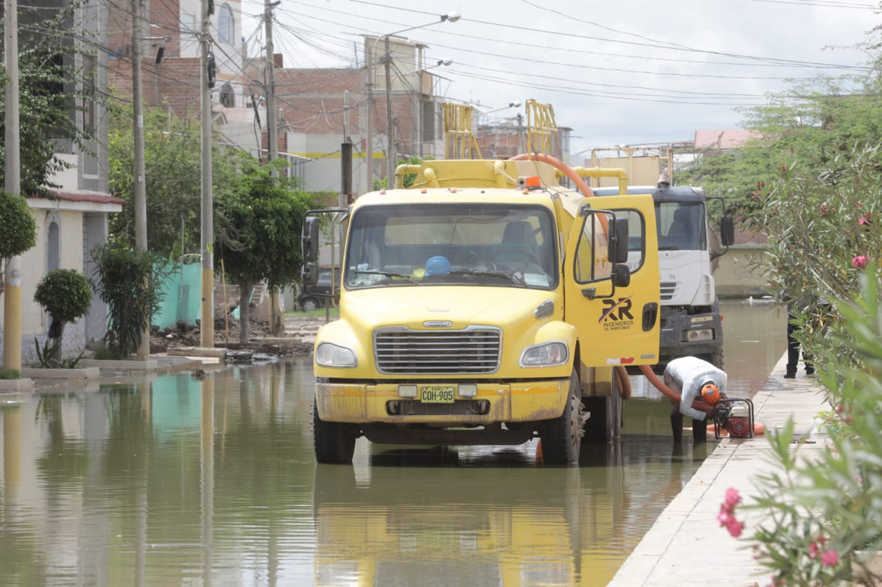 Imagen referencial "Produce: Gobierno trasladará 600 toneladas de ayuda humanitaria y 110 maquinarias adicionales para Lambayeque"
