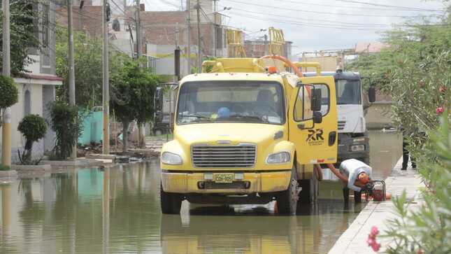 Imagen referencial "Produce: Gobierno trasladará 600 toneladas de ayuda humanitaria y 110 maquinarias adicionales para Lambayeque"