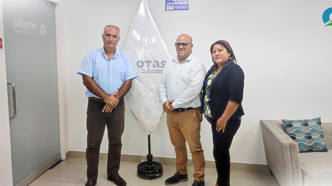 El alcalde provincial,  Ing. César Carranza, además solicitó, que nuestra empresa municipal de agua potable y alcantarillado SEMAPACH S.A., sea administrada y dirigida por porfesionales de nivel, que ofrezcan soluciones y mejoras en los servicio básicos para todas las familias chinchanas. Así mismo, recordó que desde que la intervención a SEMAPACH S.A., no han existido mejoras de los servicios y atención a los usuarios, a pesar que era uno de los compromisos asumidos por el Ministerio de Vivienda, Construcción y Saneamiento a través de este organismo (OTASS) y solucionar estos problemas que adolece por años nuestra provincia de Chincha.
Al término de la reunión los representantes de OTASS, manifestraron que pronto habrá novedades para Chincha en cuanto al manejo de la EPS. SEMAPACH S.A.