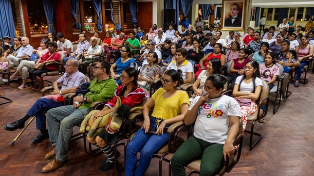SE REALIZÓ PRESENTACIÓN DE TEATRO, NARRACIÓN DE CUENTOS, Y MUESTRA ARTÍSTICA DE CLOWN