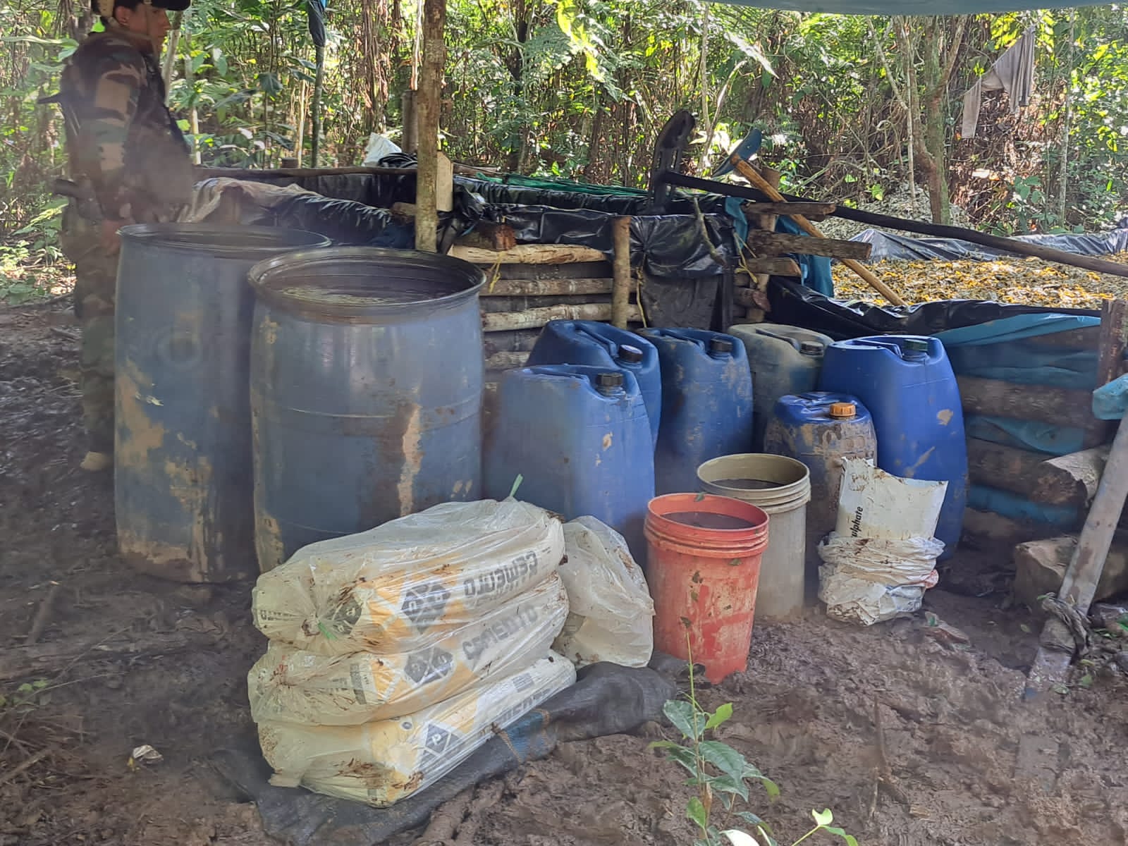 Incautan más de 60 kilos de sulfato de cocaína durante operativo de interdicción en Ucayali