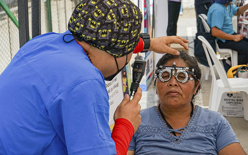 Foto 3 de 300 adultos mayores se benefician en campaña integral de salud en San Juan de Lurigancho
