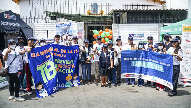 Foto 1 de Más de 1000 participantes se congregan en gran pasacalle por el Día Mundial de Lucha Contra la Tuberculosis