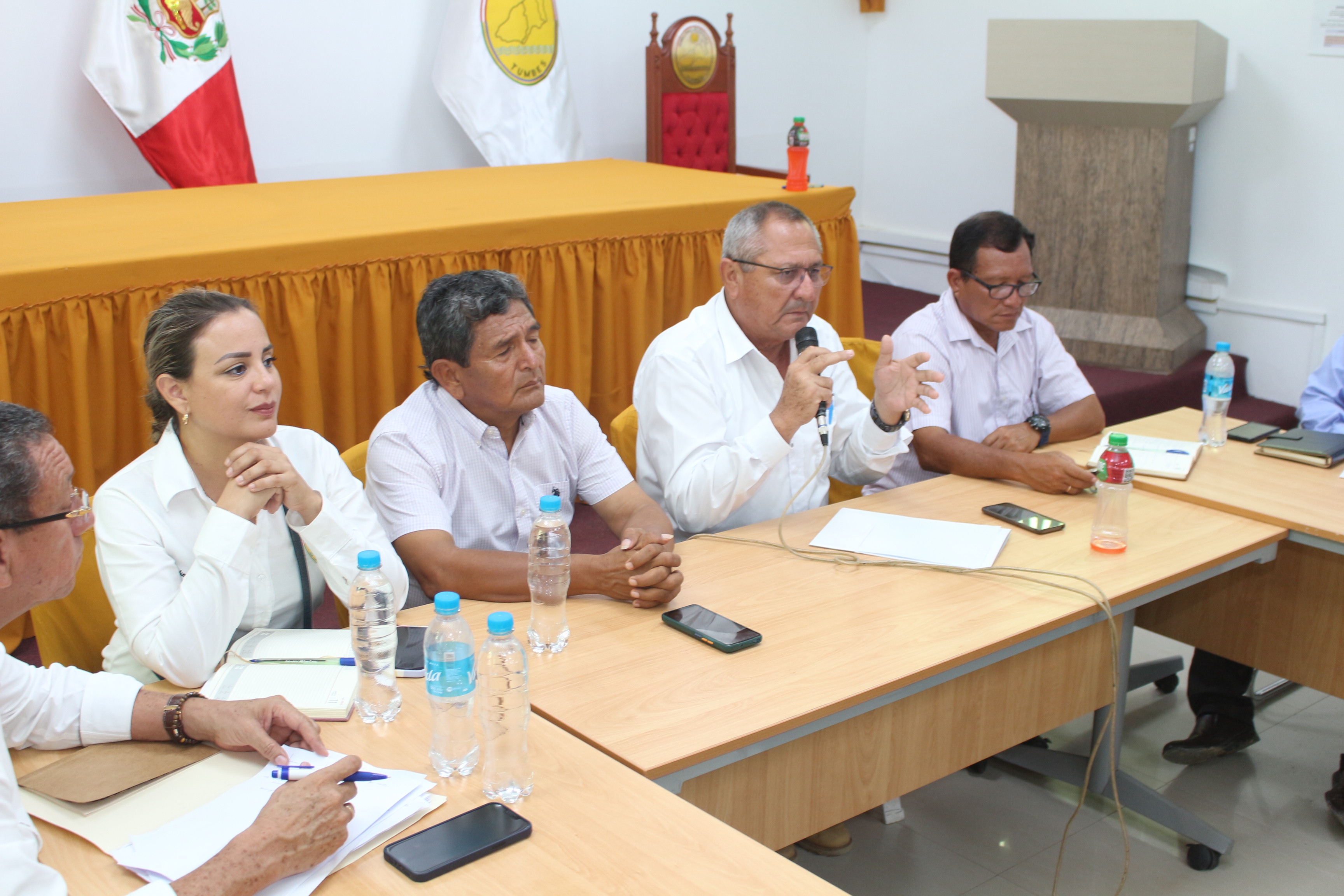 Autoridades, funcionarios y población tumbesina anunciaron un paro regional para el próximo 18 de abril.