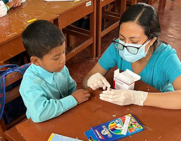 Geresa inicia campaña de desparasitación en escolares