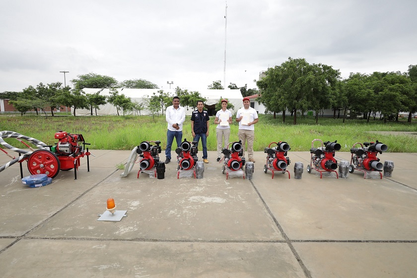 Ministra de Vivienda entrega nuevo lote de equipos y maquinaria en Piura para atender emergencia por lluvias