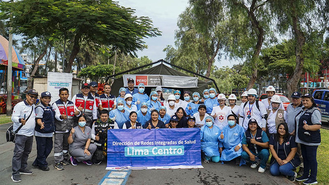 Foto 1 de Brigadistas de la Diris Lima Centro participan en simulacro de incendio en el conglomerado Las Malvinas