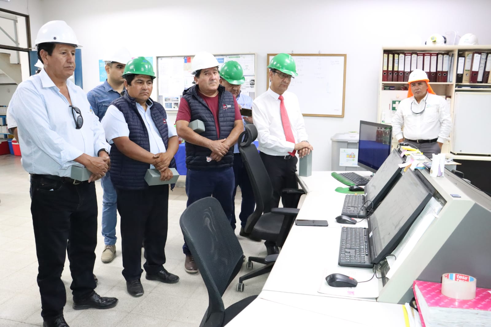 Consejeros y funcionarios regionales visitan planta desalinizadora de Arica
