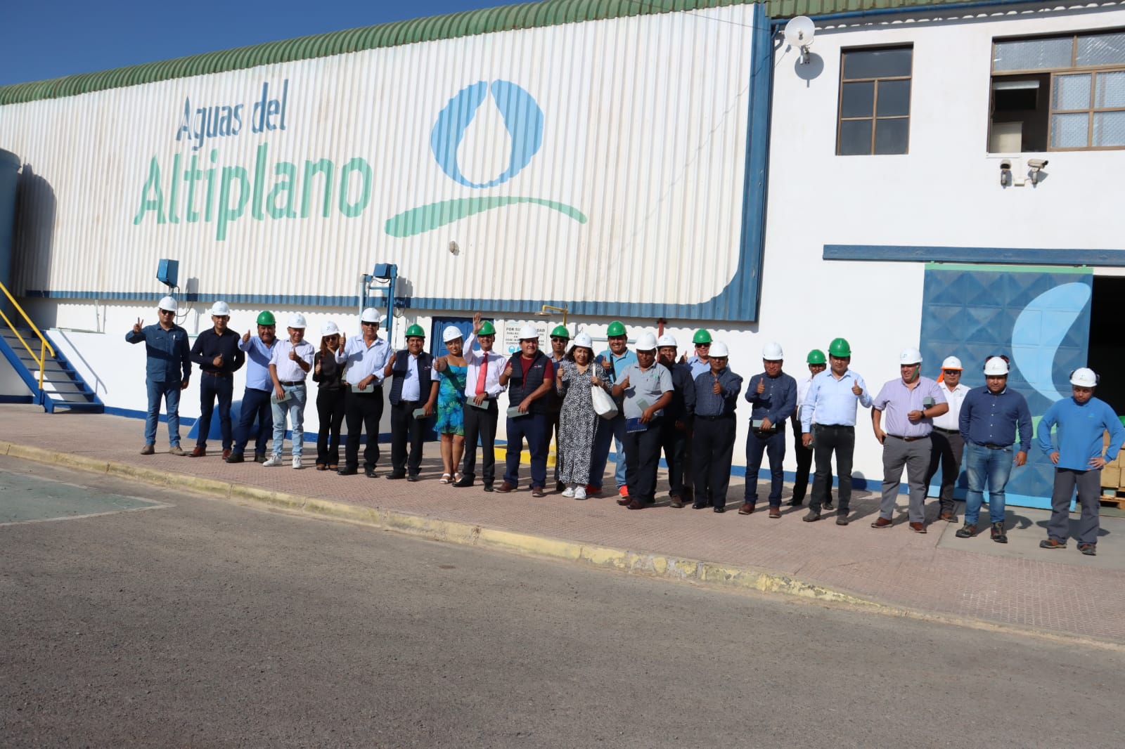 Consejeros y funcionarios regionales visitan planta desalinizadora de Arica