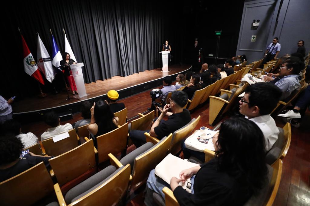 Ministra de Cultura premió a ganadores del 4to Concurso Nacional de Narrativa Gráfica
