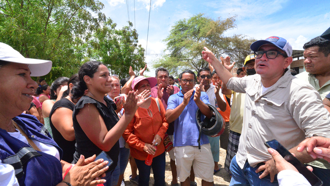 La población agradeció al burgomaestre por la ayuda entregada