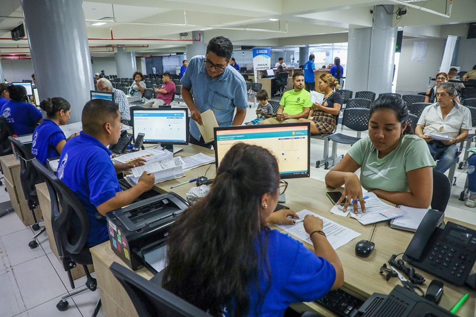 Vecino chalaco, este sábado 8 de abril, el horario de atención al público en 𝗠𝗲𝘀𝗮 𝗱𝗲 𝗣𝗮𝗿𝘁𝗲𝘀 del Palacio Municipal y de las oficinas descentralizadas Norte y Ventanilla será normal.