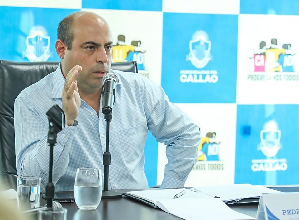 El alcalde Pedro Spadaro recibió a representantes del MTC, de los gremios empresariales, para buscar soluciones ante los problemas generados por el caos con el que operan los tráilers en el Callao.
