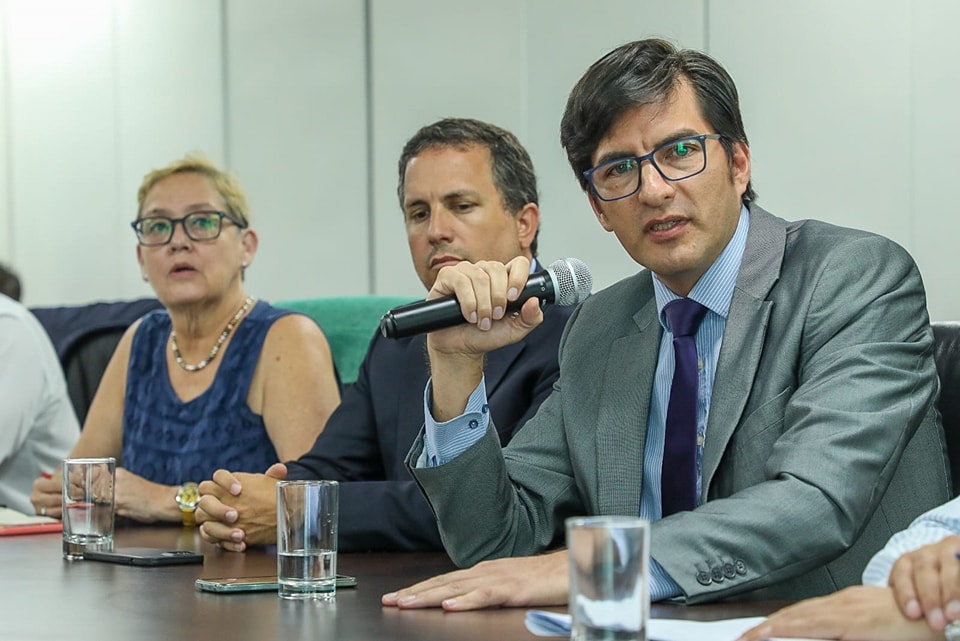 El alcalde Pedro Spadaro recibió a representantes del MTC, de los gremios empresariales, para buscar soluciones ante los problemas generados por el caos con el que operan los tráilers en el Callao.