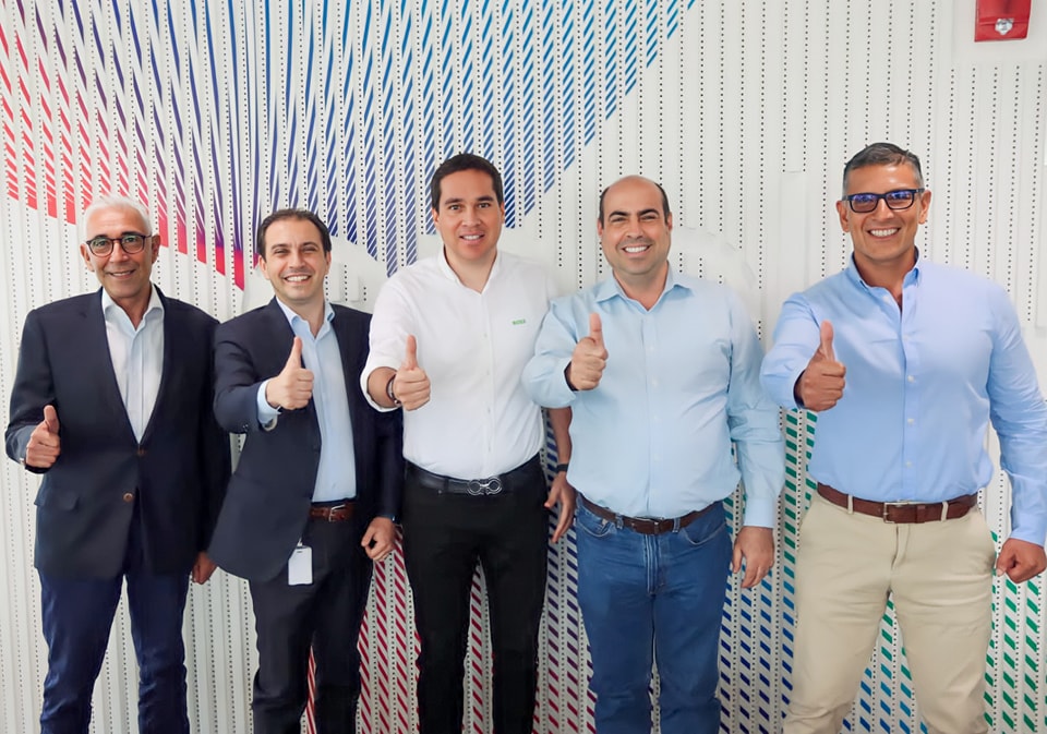 El alcalde Pedro Spadaro se reunió con el Gerente General de Enel, para exponerle los problemas de la falta e importancia de la iluminación LED en el primer puerto.