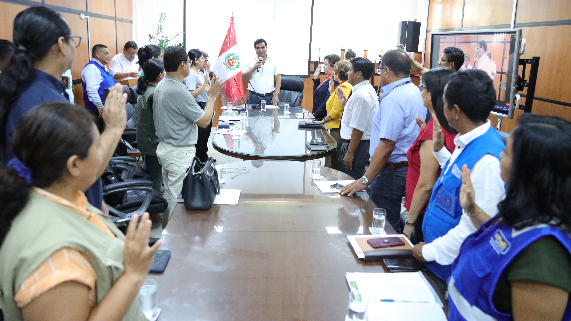 Gobernador Luis Neyra se compromete a luchar contra la violencia familiar