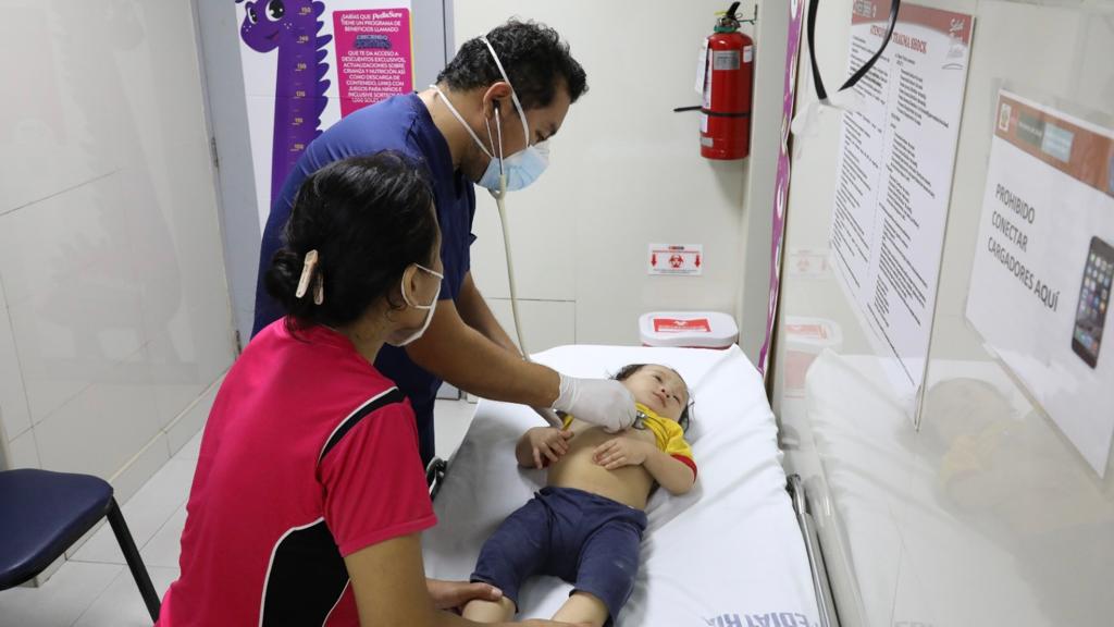 Cada noche se atienden más de 100 casos de emergencias y urgencias en el Hospital Casimiro Ulloa