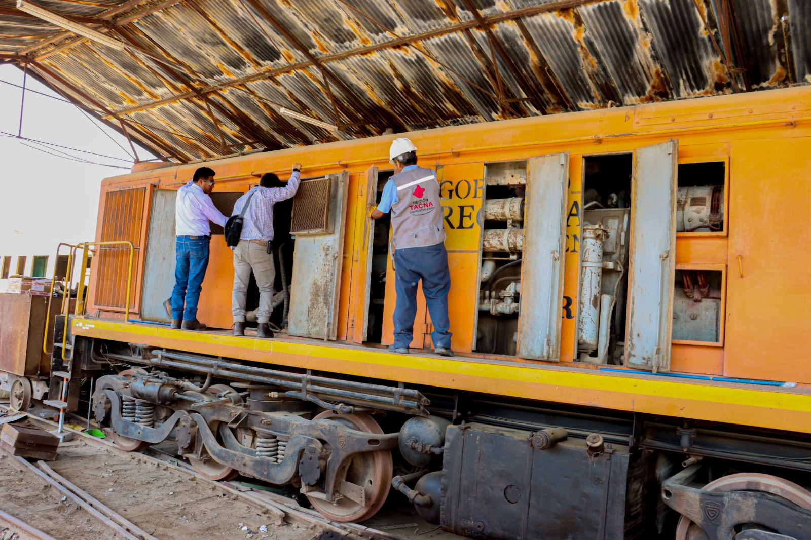 Inician estudios para reparar el vagón “Locomotora 300”