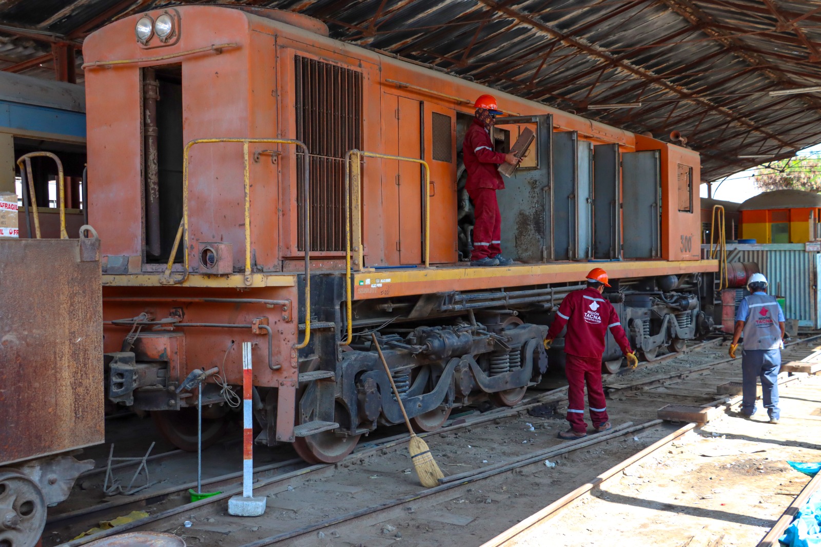 Inician estudios para reparar el vagón “Locomotora 300”